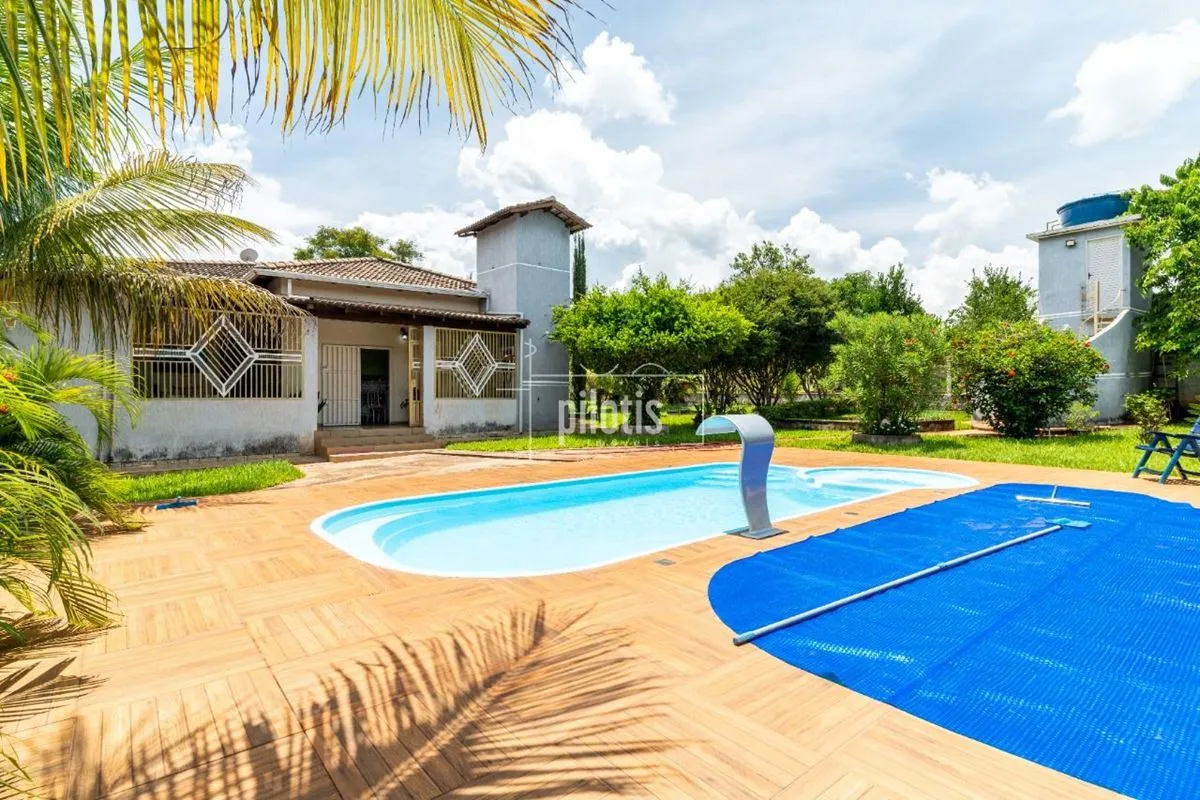 TÉRREA - ALTO PADRÃO - PRONTA PARA MORARPilotis vende com Exclusividade!Oportuni...