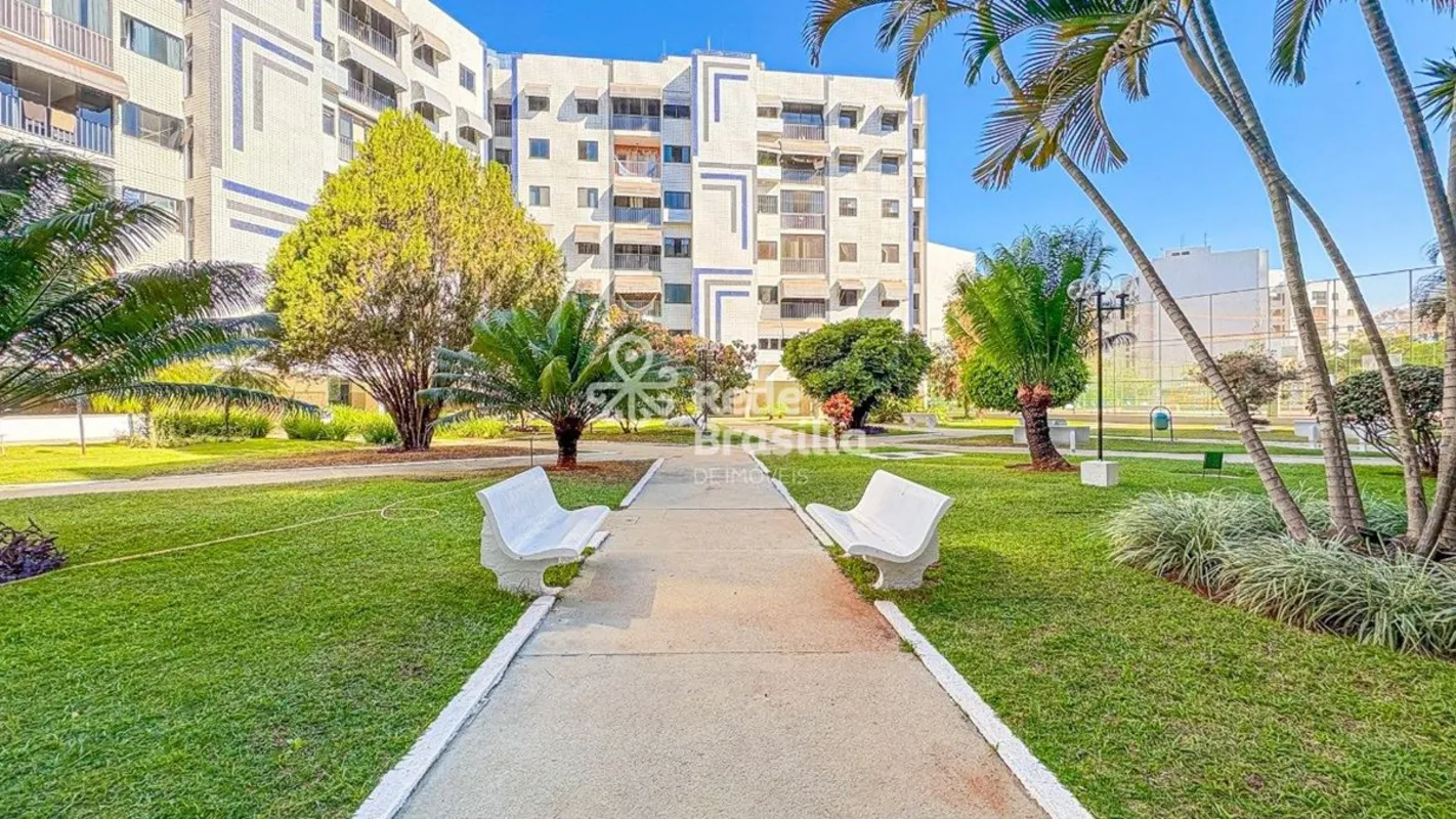 Excelente Oportunidade de COMPRA!Apartamento nascente, com vista livre, localiza...