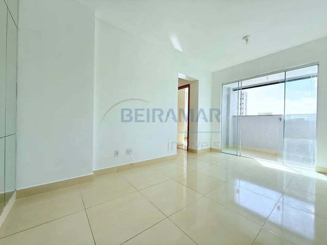 Descrição do imóvel:- 2 quartos, sendo 1 suíte, ambos com armários - Sala ampla,...