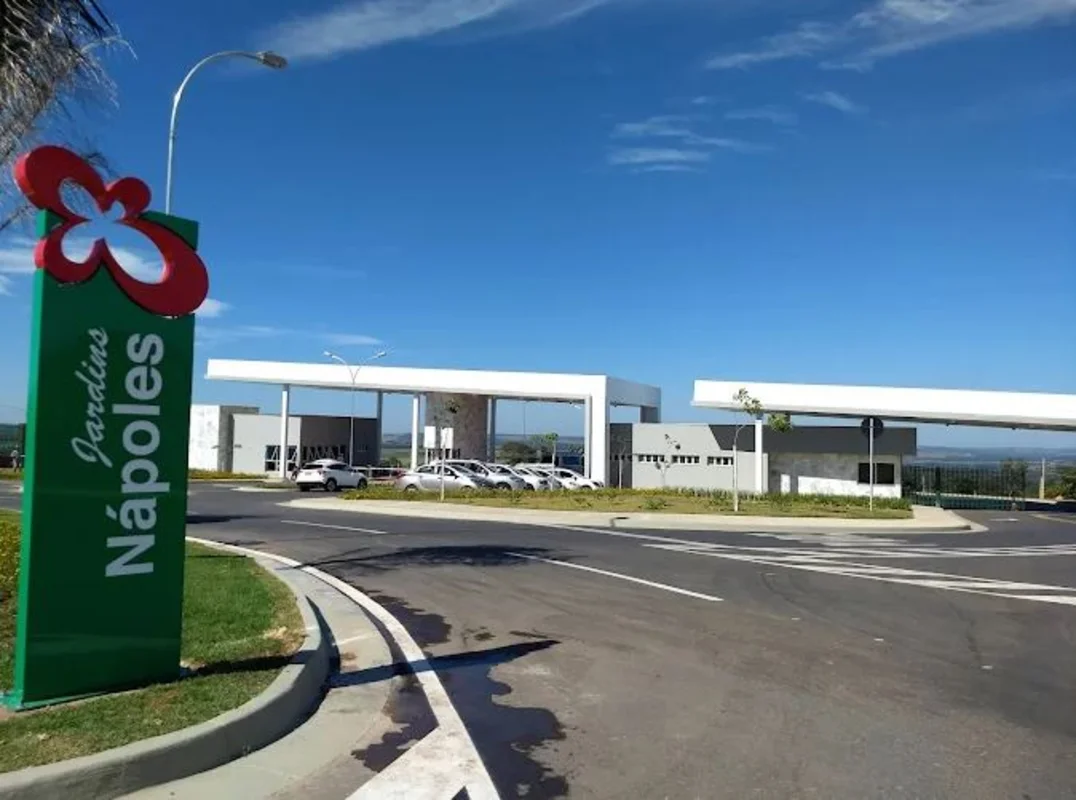 Lote à venda no Jardins Nápoles – Senador Canedo/GOTerreno com 383 m² em condomí...