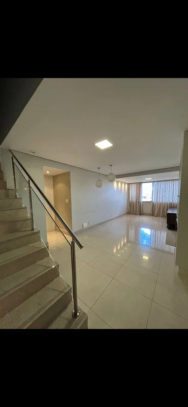 DESOCUPADASQN 208 - EXCELENTE COBERTURA REFORMADA COM 209,35 M² PRIVATIVOS, VAZA...
