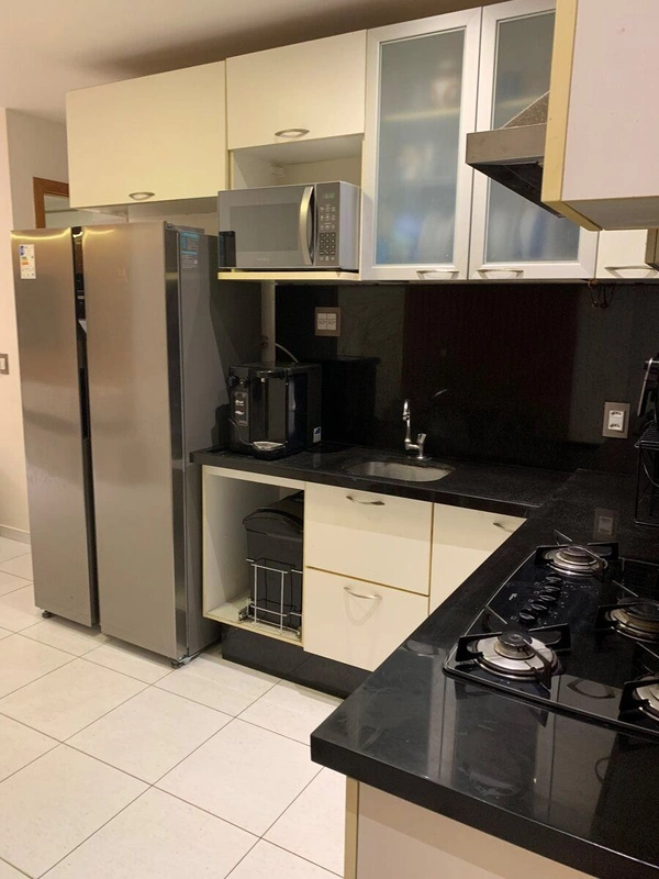 Ótima oportunidade para morar ou investir! Vista para o lago. Excelente apartame...
