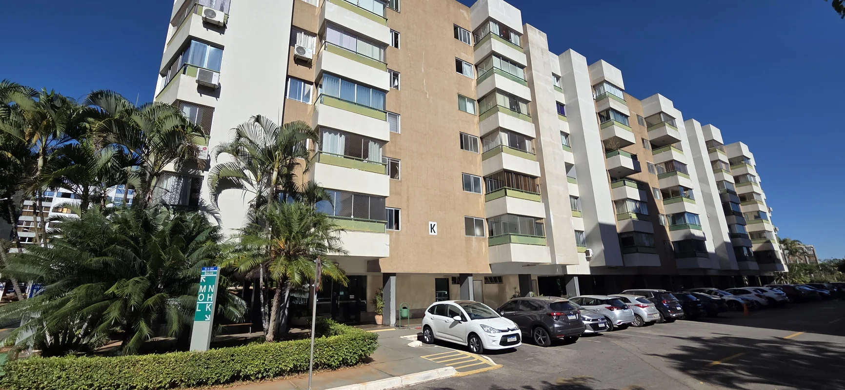 Viver no Coração da Asa Norte: 76m², nascente, 6º Andar e Localização Premium na...