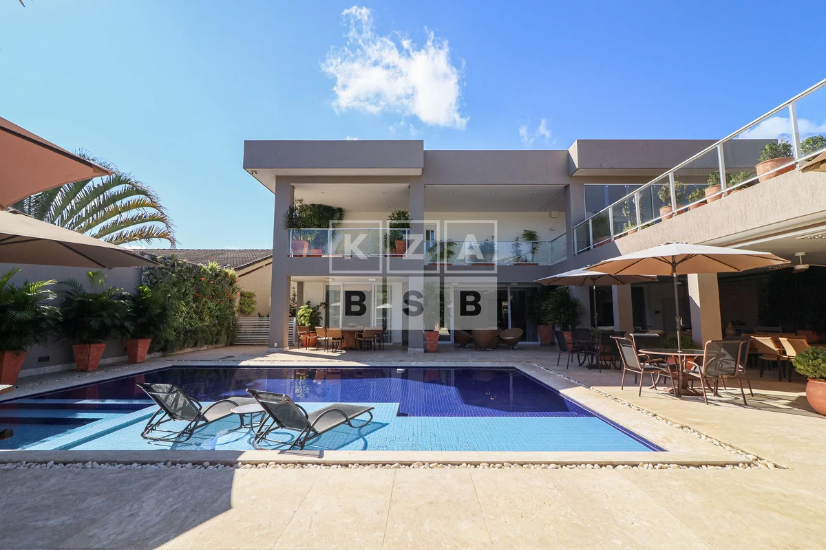 Casa Assinatura no Lago Sul - QI 11 | 1.012m² de Arte e SofisticaçãoDestaque no ...