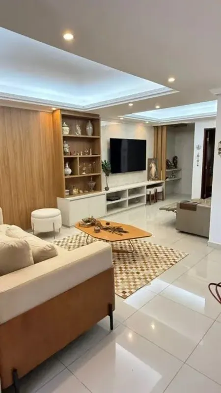 Jardim América Sobrado Reformado4 quartos 2 suítes Reformado!R$ 790.000,00 62 98...
