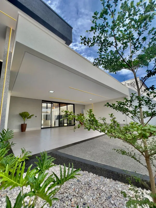 R$ 1.300.000,00Casa de alto padrão no Setor Moinho dos Ventos, projetada para qu...