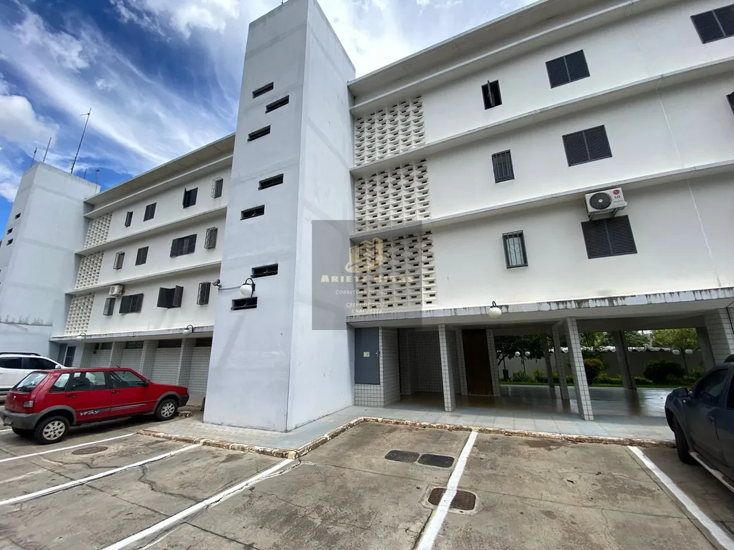 ASA SUL - SQS 416 - PRIMEIRO ANDAR - 3 QUARTOS - 2 BANHEIROS - DCE COMPLETA - VI...