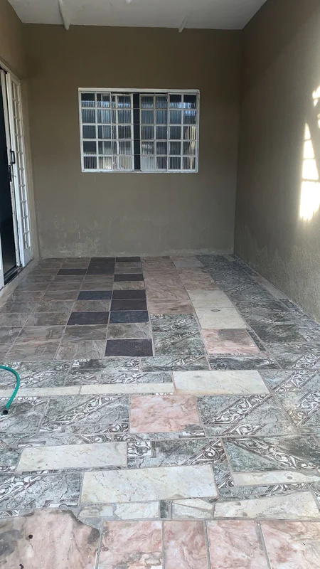 OPORTUNIDADE DE INVESTIMENTO NO CORAÇÃO DE SANTA MARIA/DFExcelente sobrado local...