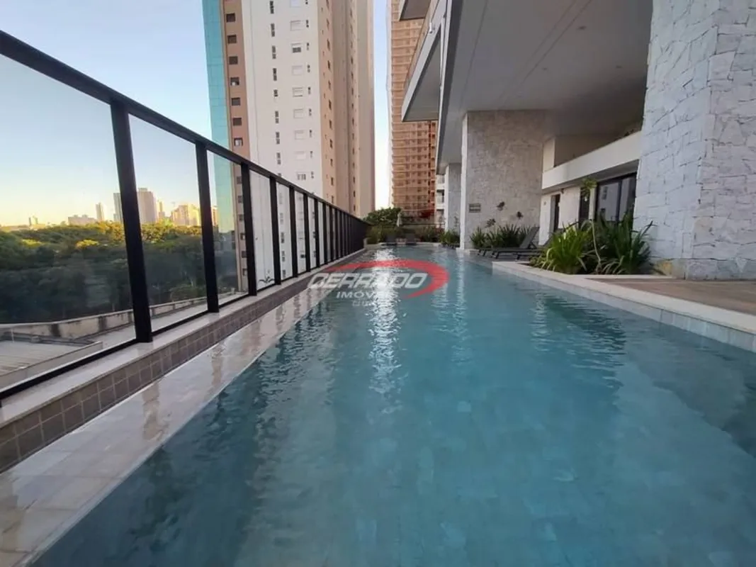Apartamento com três suites plenas, sendo uma master com banheira.Andar alto , n...