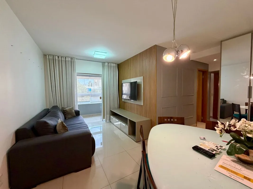 Apartamento com 3 quartos , sala ampla , banheiro social , área de serviço , coz...