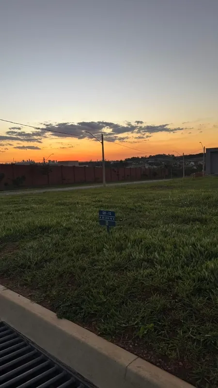 Lote com 485,65 m2 no Jardins Parma para quem busca qualidade de vida, o Jardins...