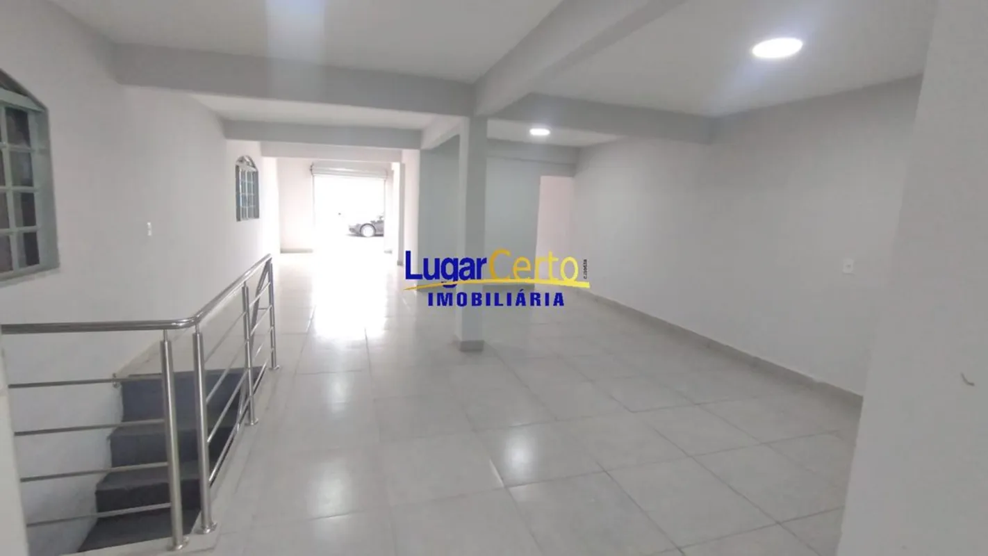 EXCELENTE OPORTUNIDADE DE LOCAÇÃO LOJA COMERCIAL EM FRENTE AO COLÉGIO CEF JK - C...
