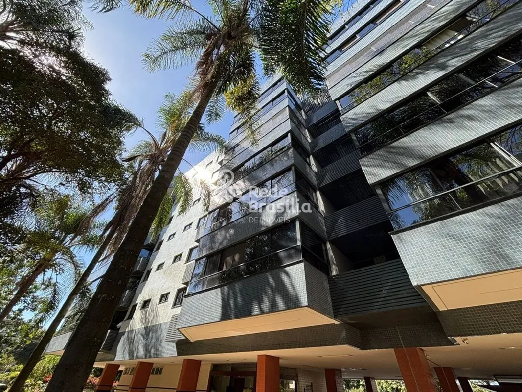 Excelente apartamento de 3 quartos com varandão em quadra arborizada!Apartamento...