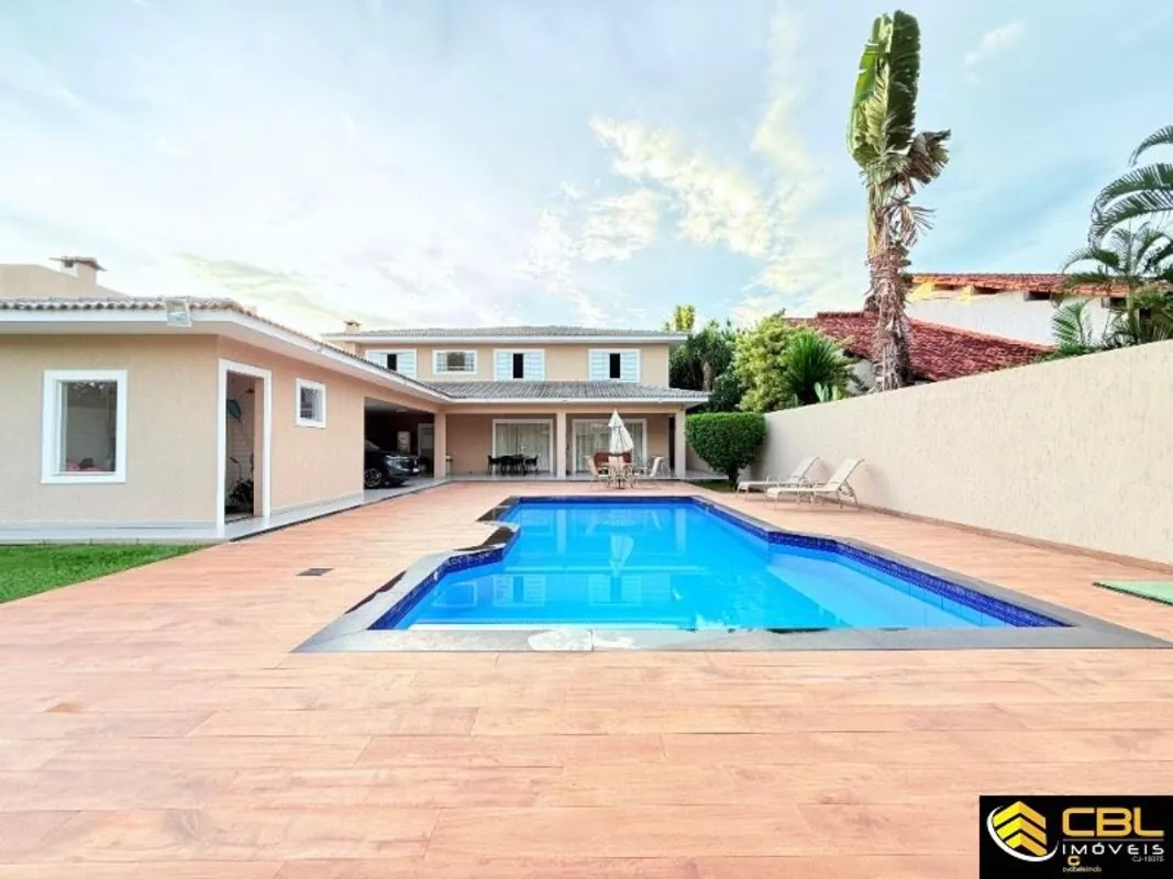 CBL IMÓVEIS VENDE COM EXCLUSIVIDADE Espetacular Casa em Localização Privilegiada...