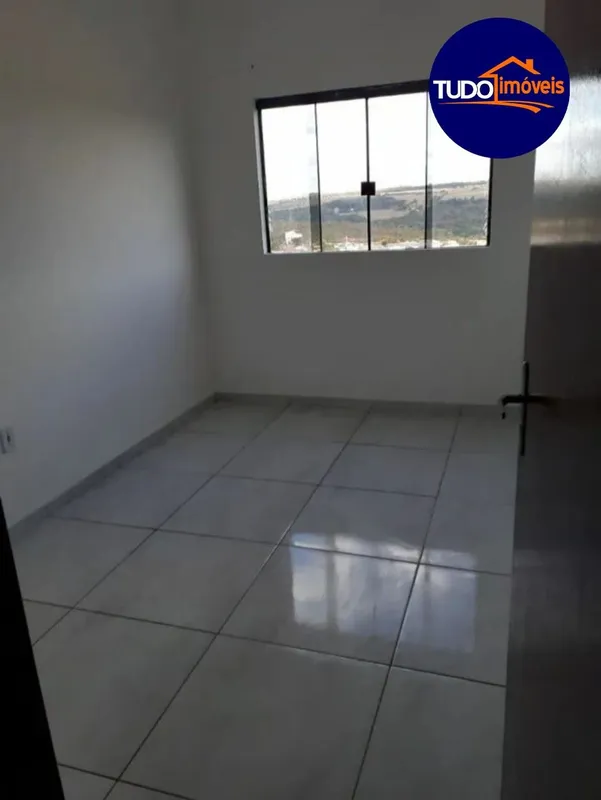 Apartamento à Venda em no Riacho Fundo I: 1 Quarto, 1 Sala, 1 Banheiro - 33m² de...