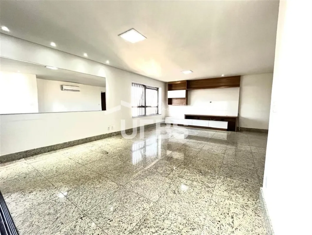 COD U-0032768 - Apartamento pronto para morar, em andar alto, muito bem localiza...