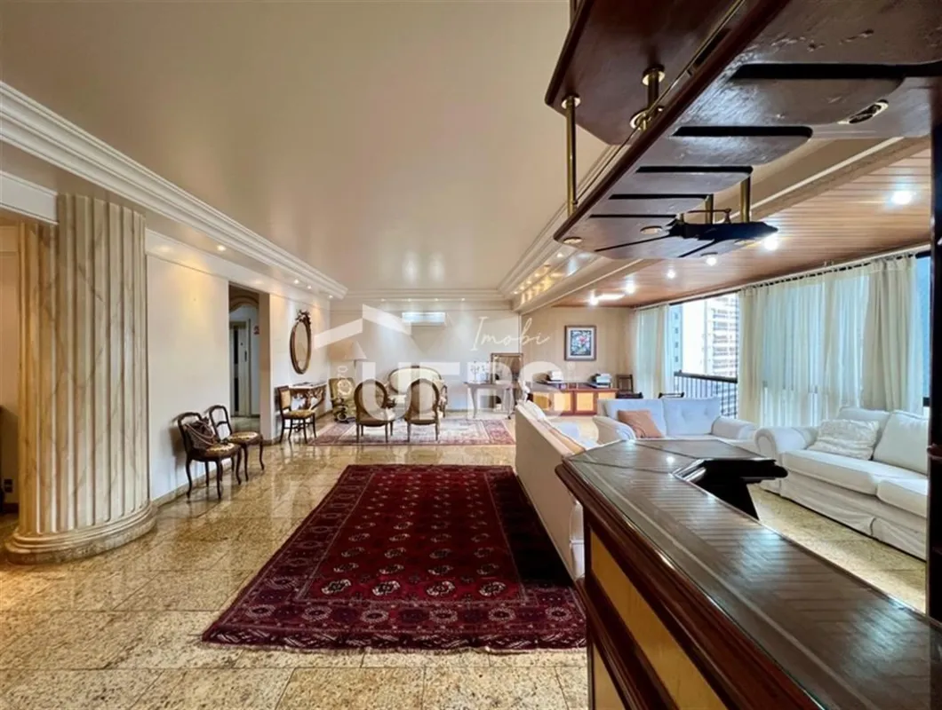COD U-0032260 - Exclusividade e Espaço: 258m², 5 Suítes, a poucos passos do Parq...
