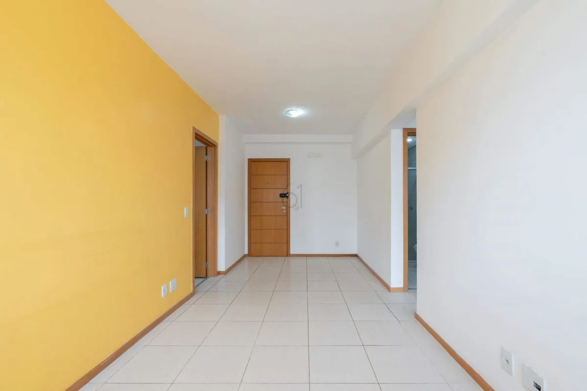 Excelente apartamento em uma das melhores localizações de Águas Claras, com ambi...