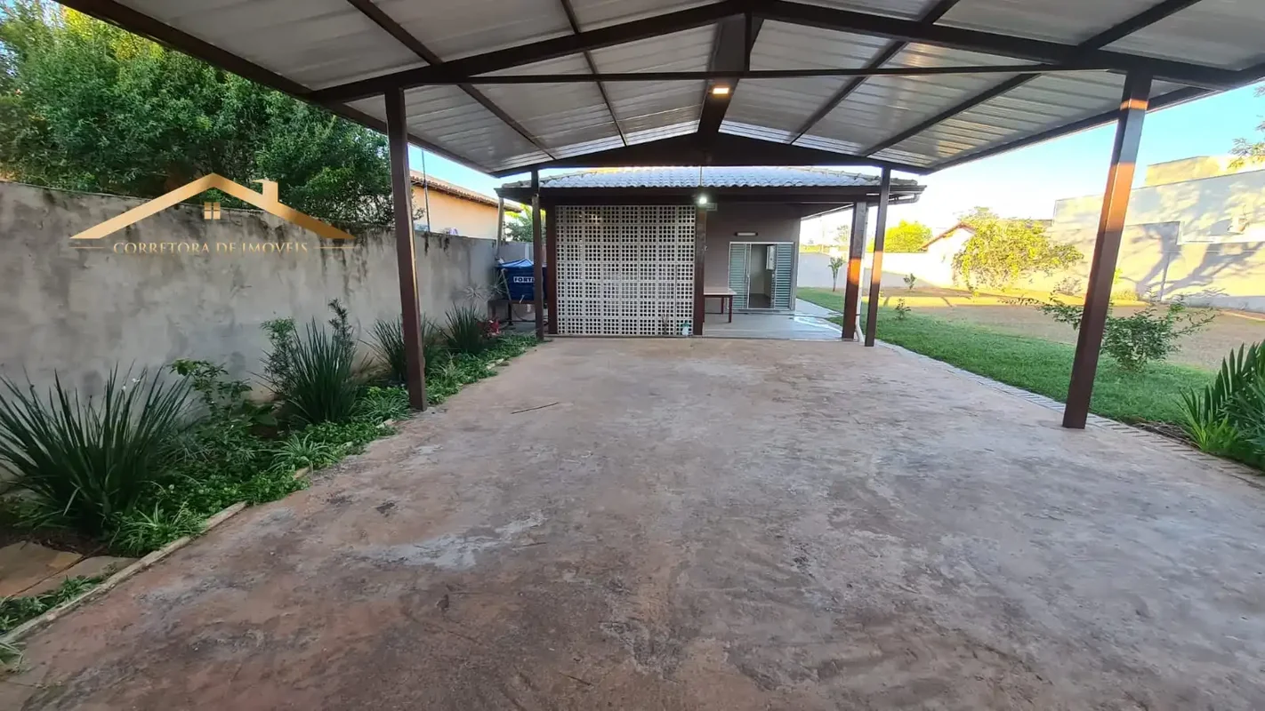  CASA PARA ALUGAR – Excelente Oportunidade!Procura um lar espaçoso e bem estrutu...