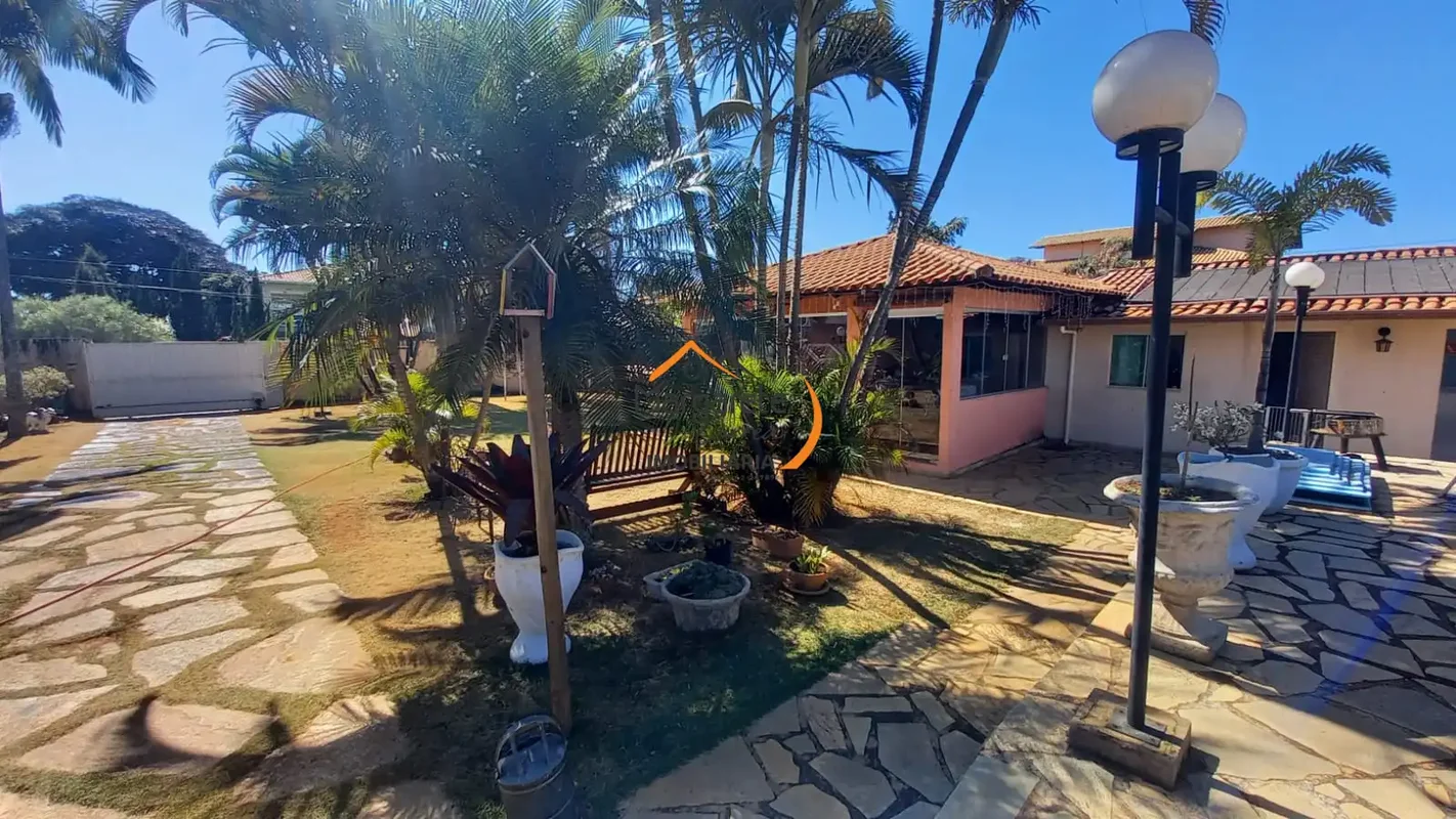 Imobiliária Margarete Corrêa vende casa no Condomínio Vivendas Lago Azul*ESCRITU...