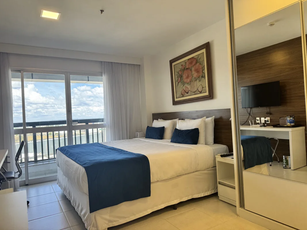 BBS vende flat premium com 38m2 no Hplus Vision no setor hoteleiro norte. Comple...