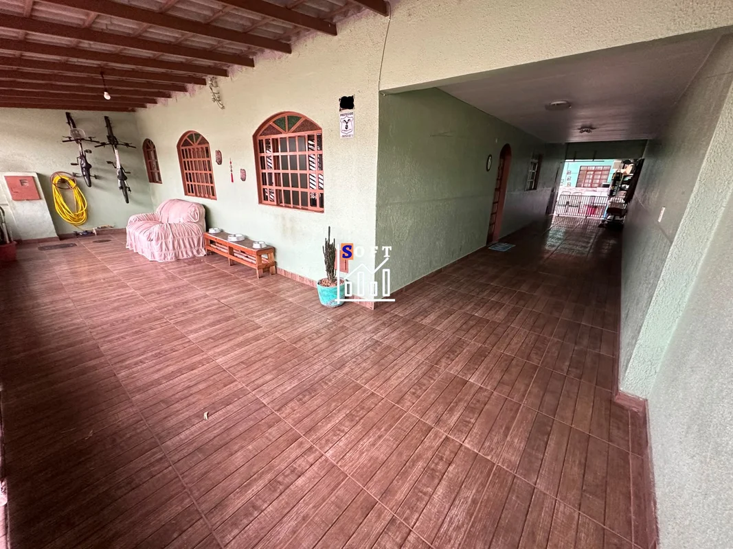 SOFT IMÓVEIS VENDE COM EXCLUSIVIDADECasa 3 Quartos + Casa Independente nos Fundo...