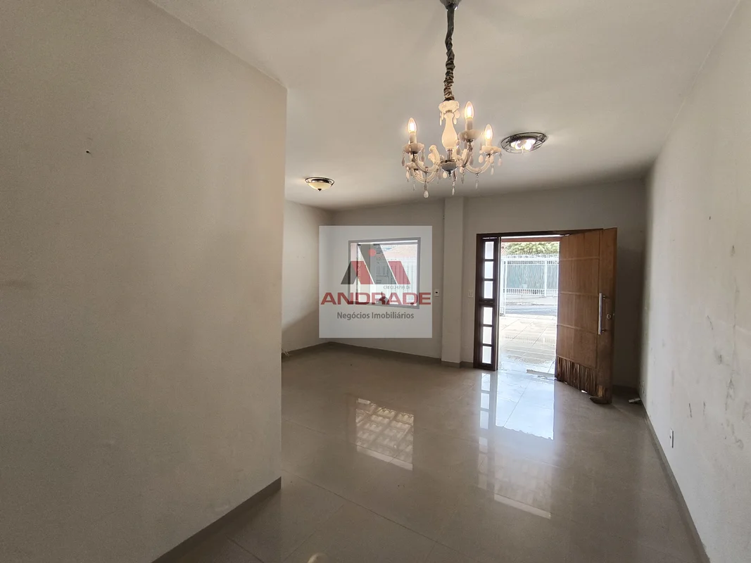 Excelente casa na central de Sobradinho df3 DORMITÓRIOS SENDO 2 SUÍTES LageChurr...