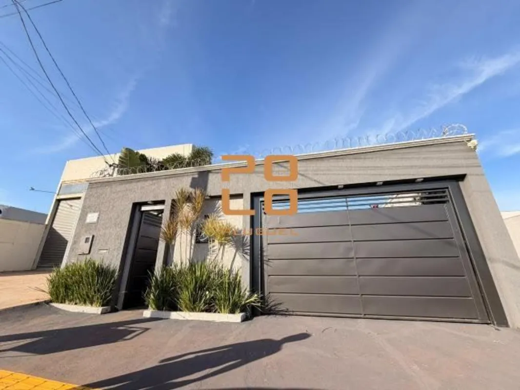 Casa comercial para alugar no Setor Três Marias, em Goiânia, com ampla área cobe...