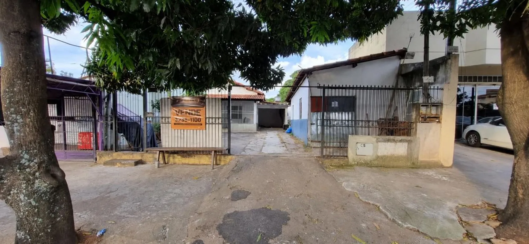 Vende-se excelente lote comercial de 505m² em avenida de grande movimento, com l...