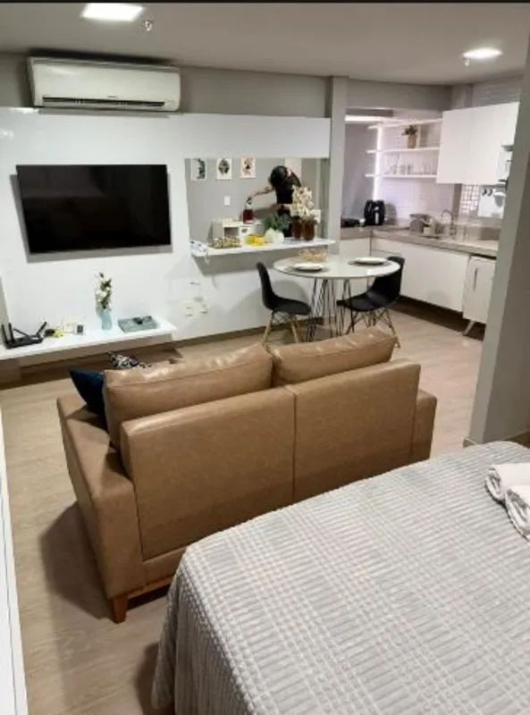 Apartamento de 1 quarto, com 31m21 vaga de garagemTotalmente mobiliadoDecoradoEq...