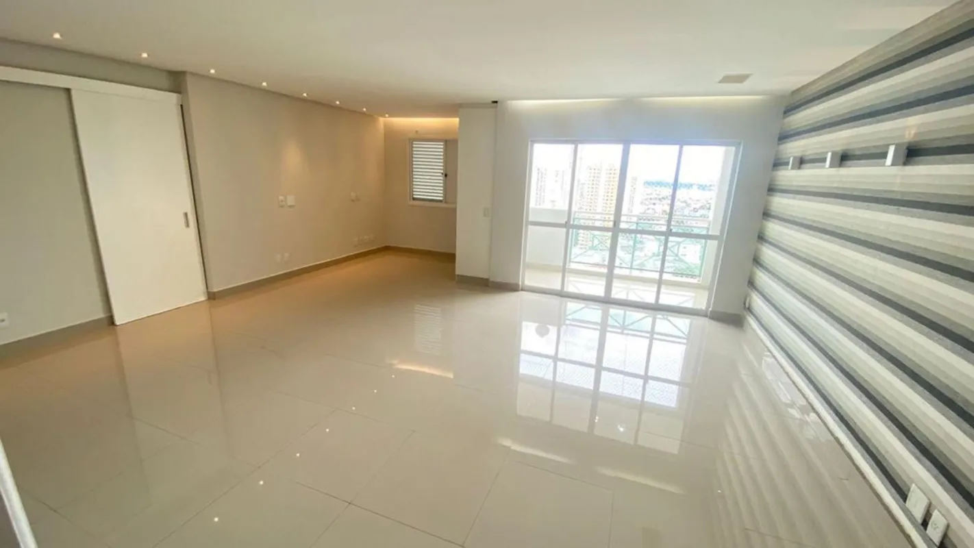 Apartamento 2/4, sendo 01 suíte Sala ampliadaCompleto em armários 02 vagas de ga...