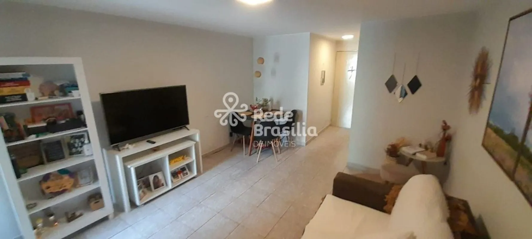 Apartamento a venda no Residencial Plaza - Guará IIcomposto de:- Sala em 02 ambi...