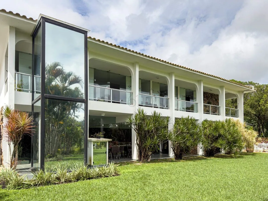 Venha conferir esta EXCLUSIVIDADE:Terreno com 1200m2 + 18.800m² de área verde! V...