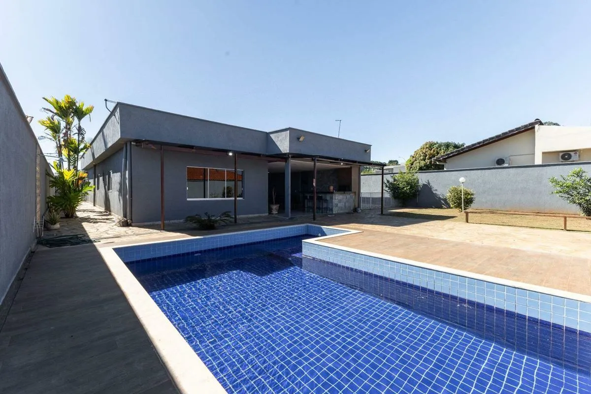 Se você busca um imóvel que reúna arquitetura moderna, excelente padrão de acaba...