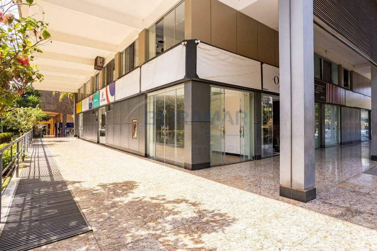Se você procura um imóvel comercial bem localizado, com excelente visibilidade e...