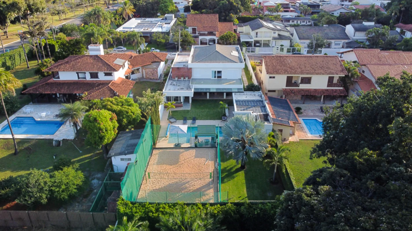 Excelente casa TODA MOBILIADA na QL 18 do Lago Sul!982m2 de área construída em t...