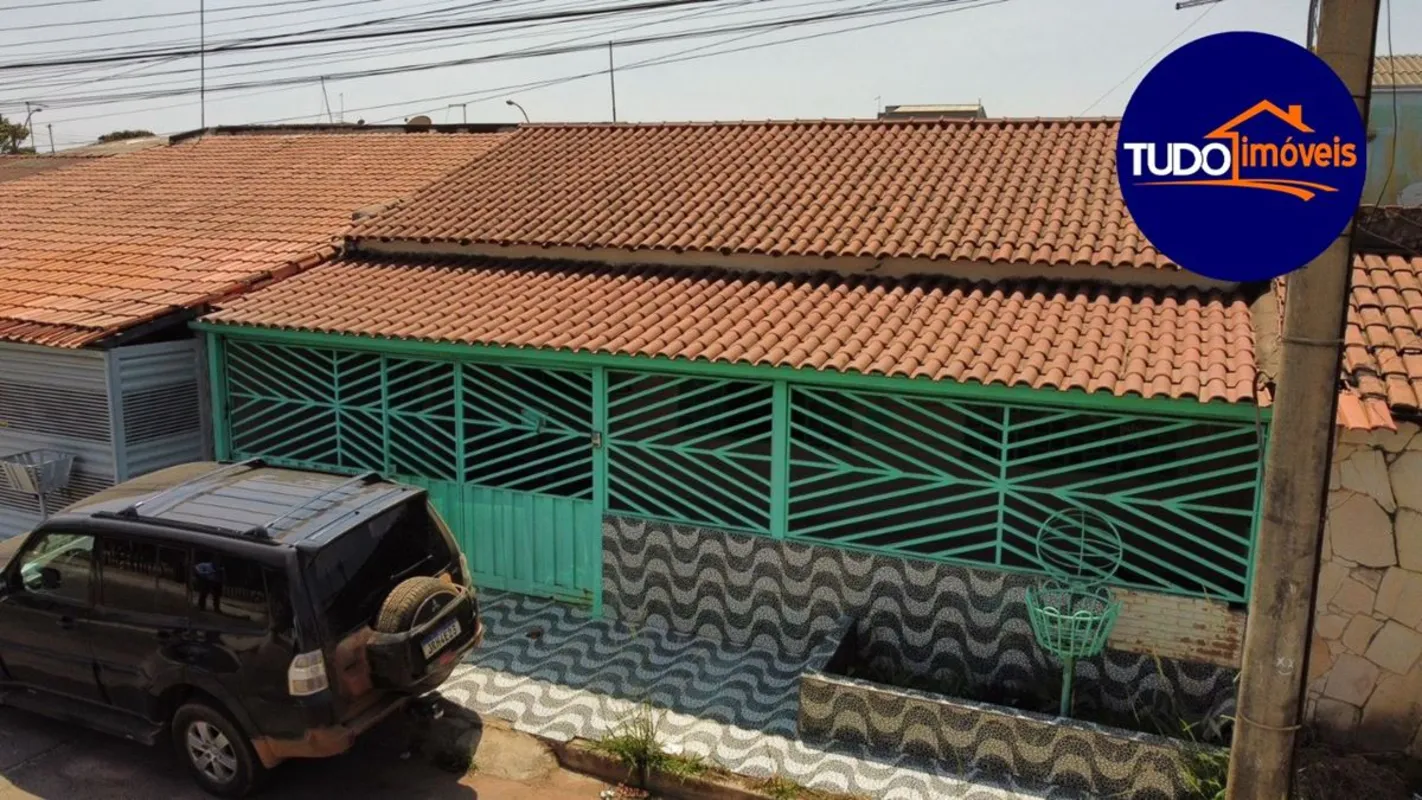 Casa à Venda em Santa Maria - QR 117 - EXCELENTE QUADRA!!!Valor: R$ 299.000,00IM...