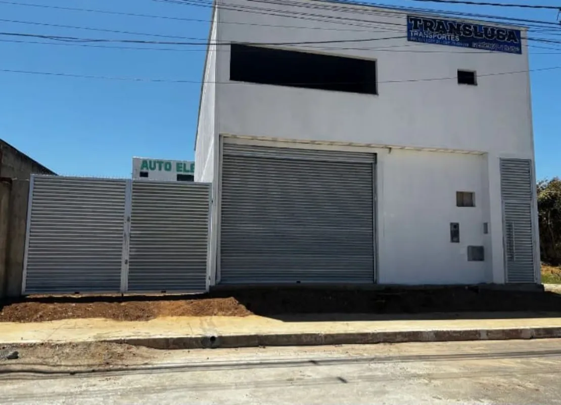 Galpão comercial para locação no bairro Gama em Brasília, com salas administrati...