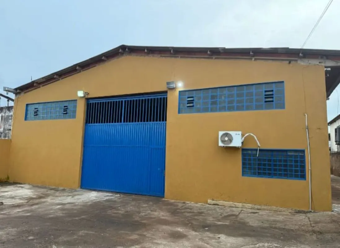 Galpão comercial para locação em Brasília-DF, no bairro Setor Econômico de Sobra...