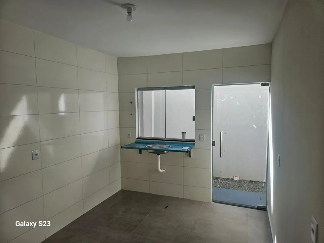 Casa à venda em Luziânia-GO, bairro Cidade Jardim Marília. 2 quartos, 1 banheiro...