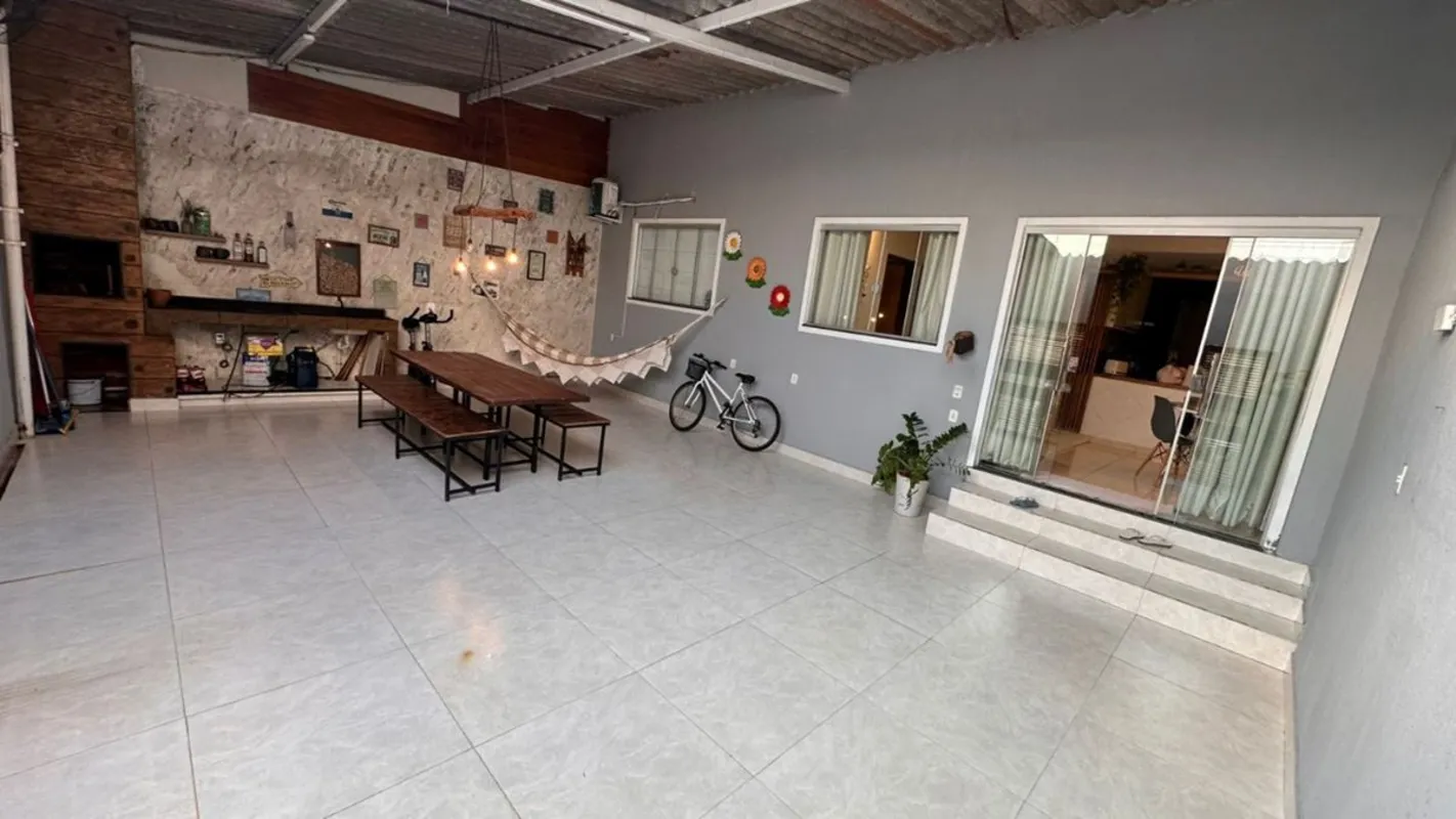 TUDO IMÓVEIS - CRECI 23.925-DFLinda casa a venda no Novo Gama - 02Hi - Laje, cha...