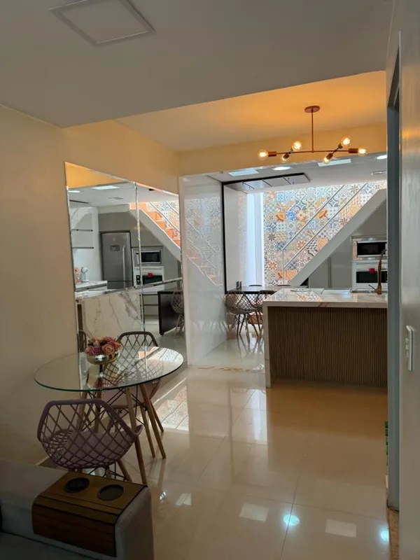 Casa em condomínio à venda em Valparaíso de Goiás-GO, bairro Ypiranga, com 2 qua...