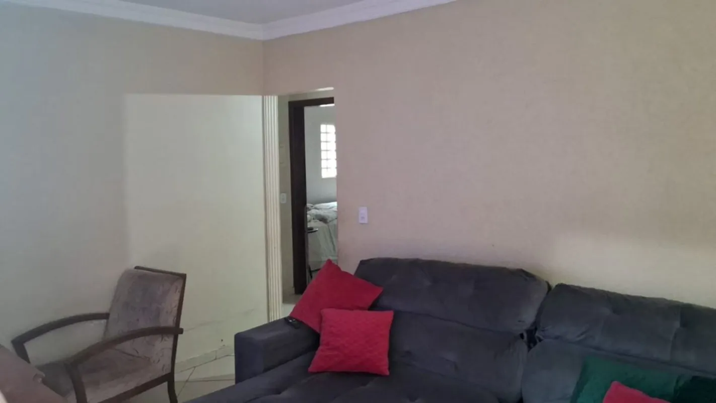 Casa para venda em Brasília-DF, no bairro Setor Sul (Gama), com 2 quartos, 1 ban...