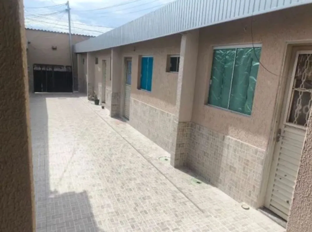 Terreno com kitnets e lojas comerciais à venda em Brasília-DF, Setor Leste (Gama...