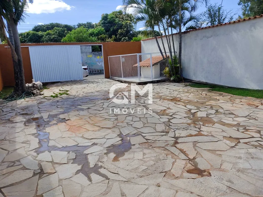 GM IMÓVEIS VENDE CASA NO CONDOMINIO ASA BRANCA EM SOBRADINHO DFTerreno 350 m²Áre...