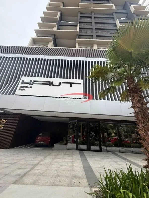 Apartamento Novinho em folha !!!!Três suites plenas, duas vagas de garagem gavet...