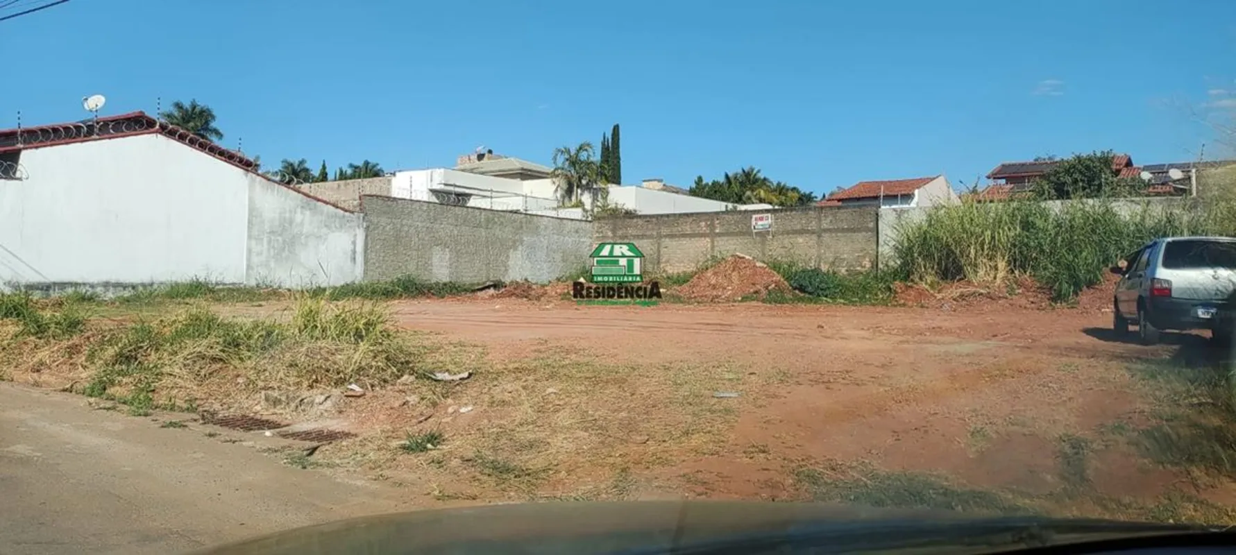Terreno contendo: Topografia Plana, pronta para construir. Boa localização. 420 ...