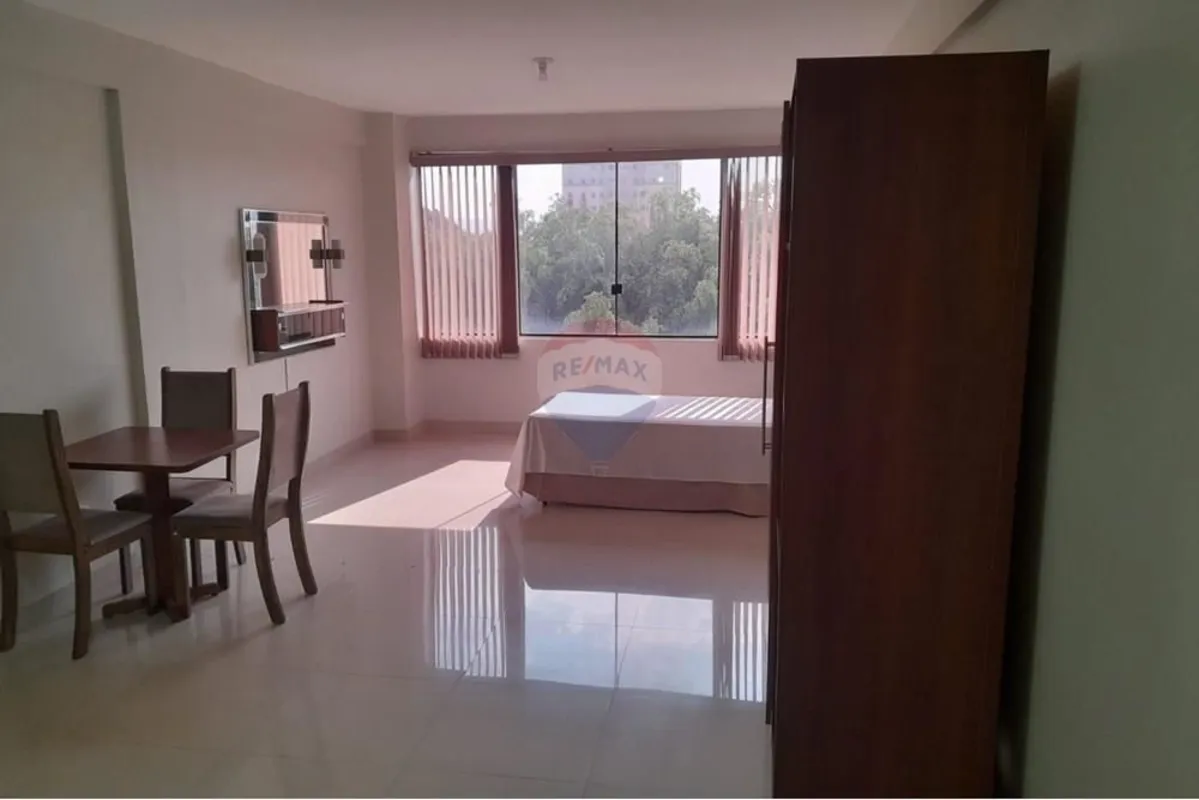 Este apartamento mobiliado possui aproximadamente 40m2 de área privativa, ideal ...
