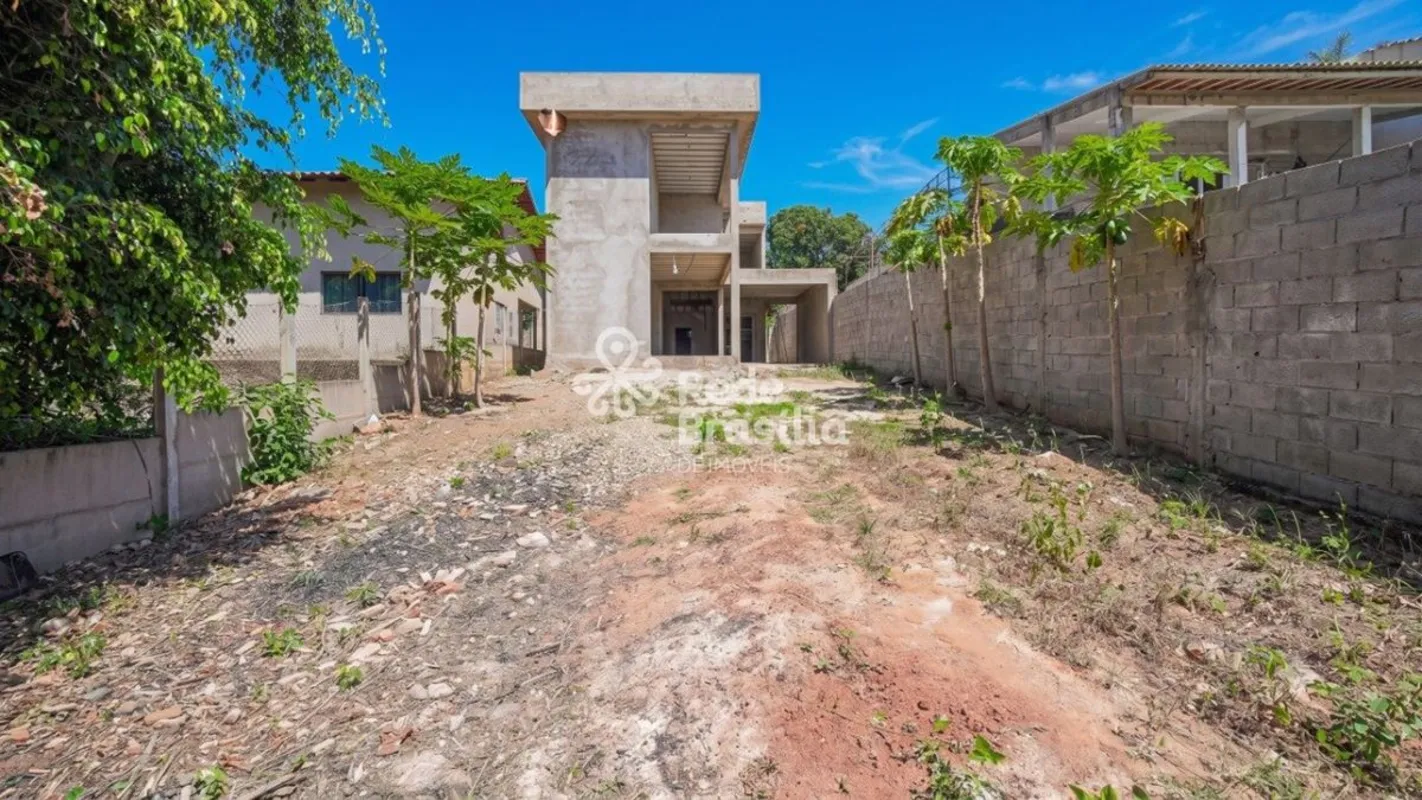 SMLN MI Trecho 13, Lago Norte, Brasília, DFEsta belíssima residência em construç...