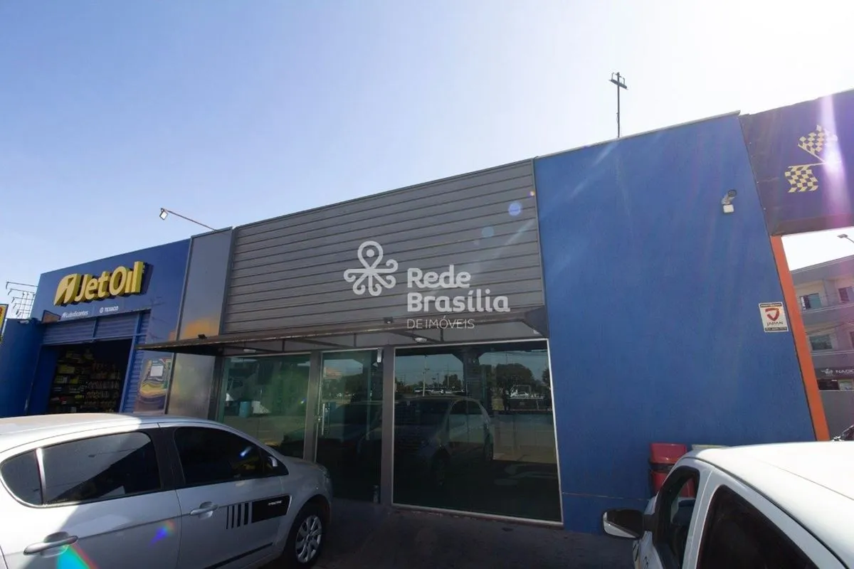 Ade Conjunto 11 Lote 16 Loja em posto de combustívelA Loja Estratégica e Funcion...